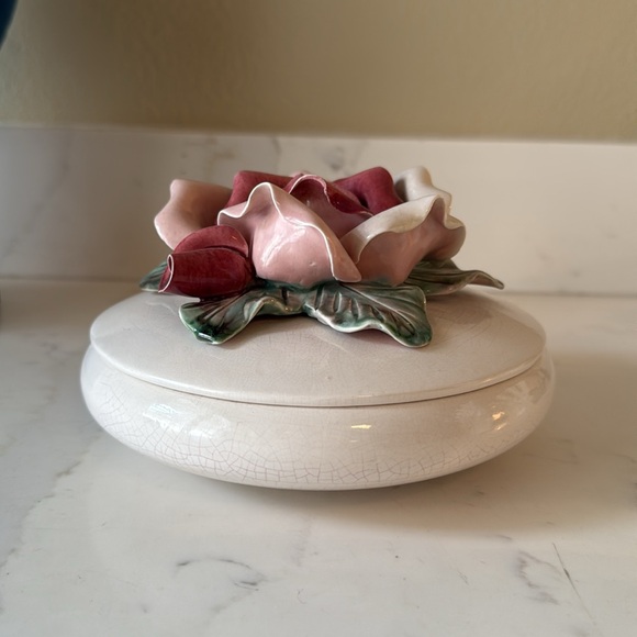 Vintage Capodimonte Style Tricket Dish with Lid 50’s - Picture 6 of 7
